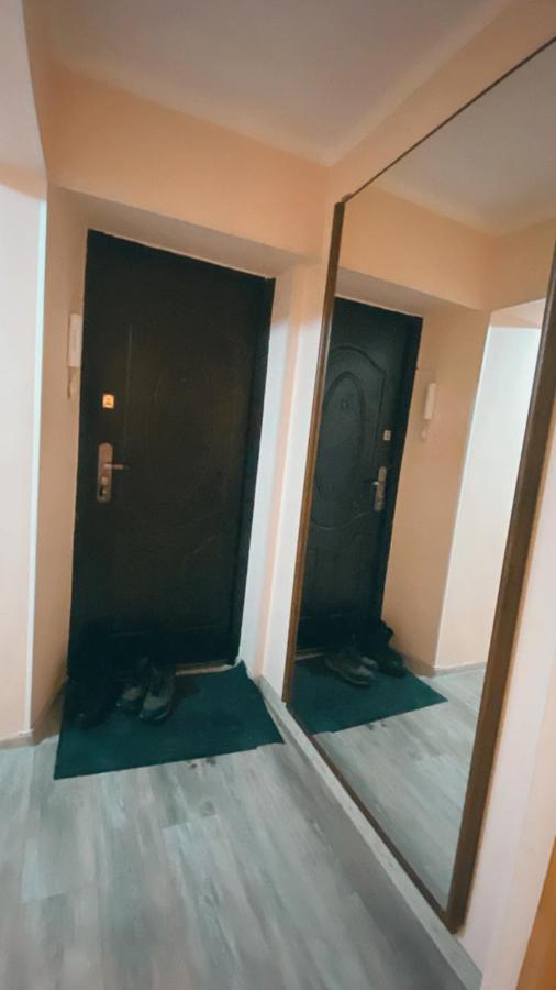 2 Комн Квартира На Новой Площади Apartment Almaty Exterior photo